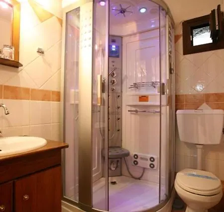 Patriko Mountain Πανσιόν Παλαιός Άγιος Αθανάσιος