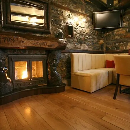 Patriko Mountain Παλαιός Άγιος Αθανάσιος